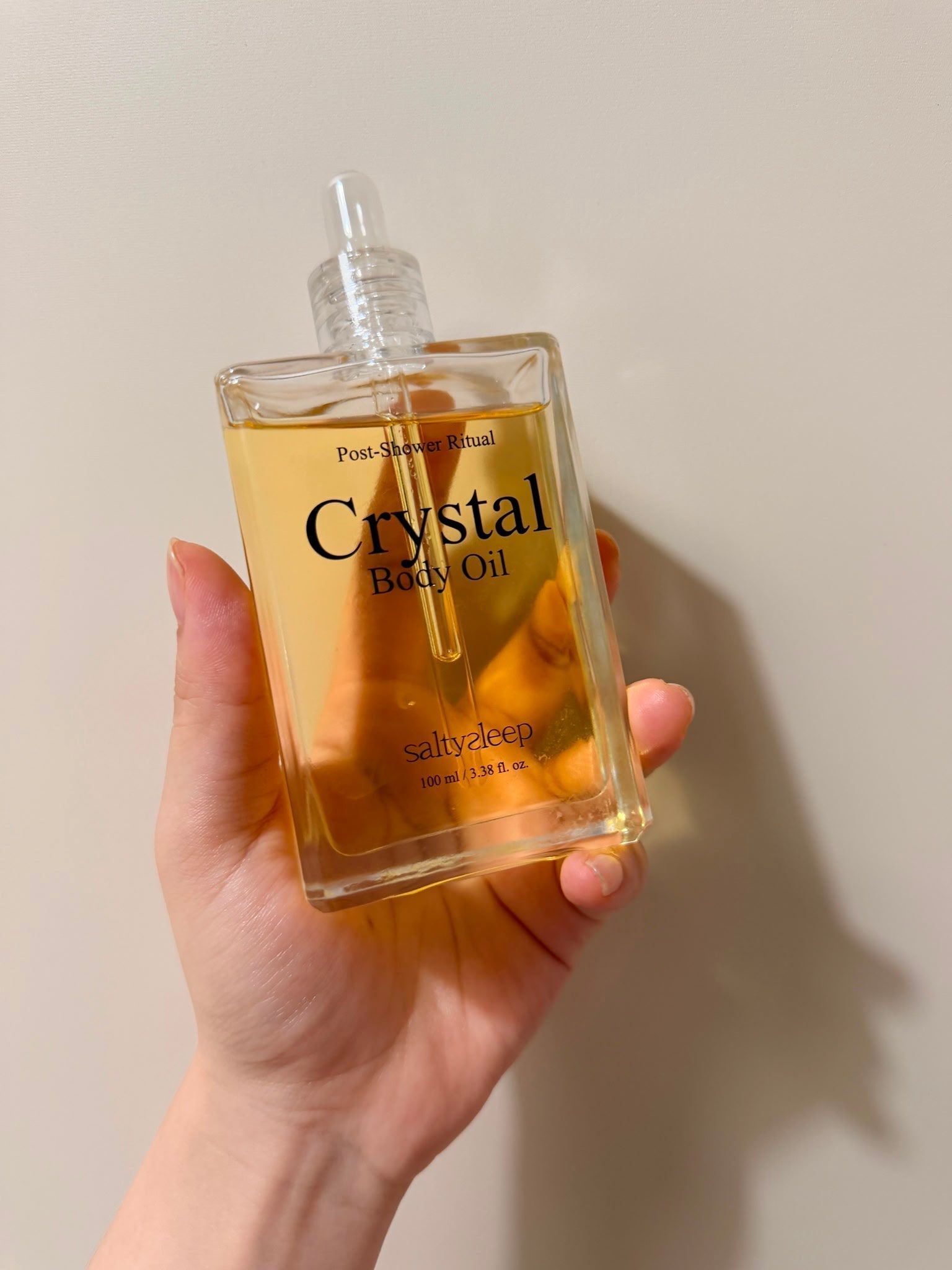 How to Use Body Oil After a Shower for Soft, Glowing Skin saltysleep